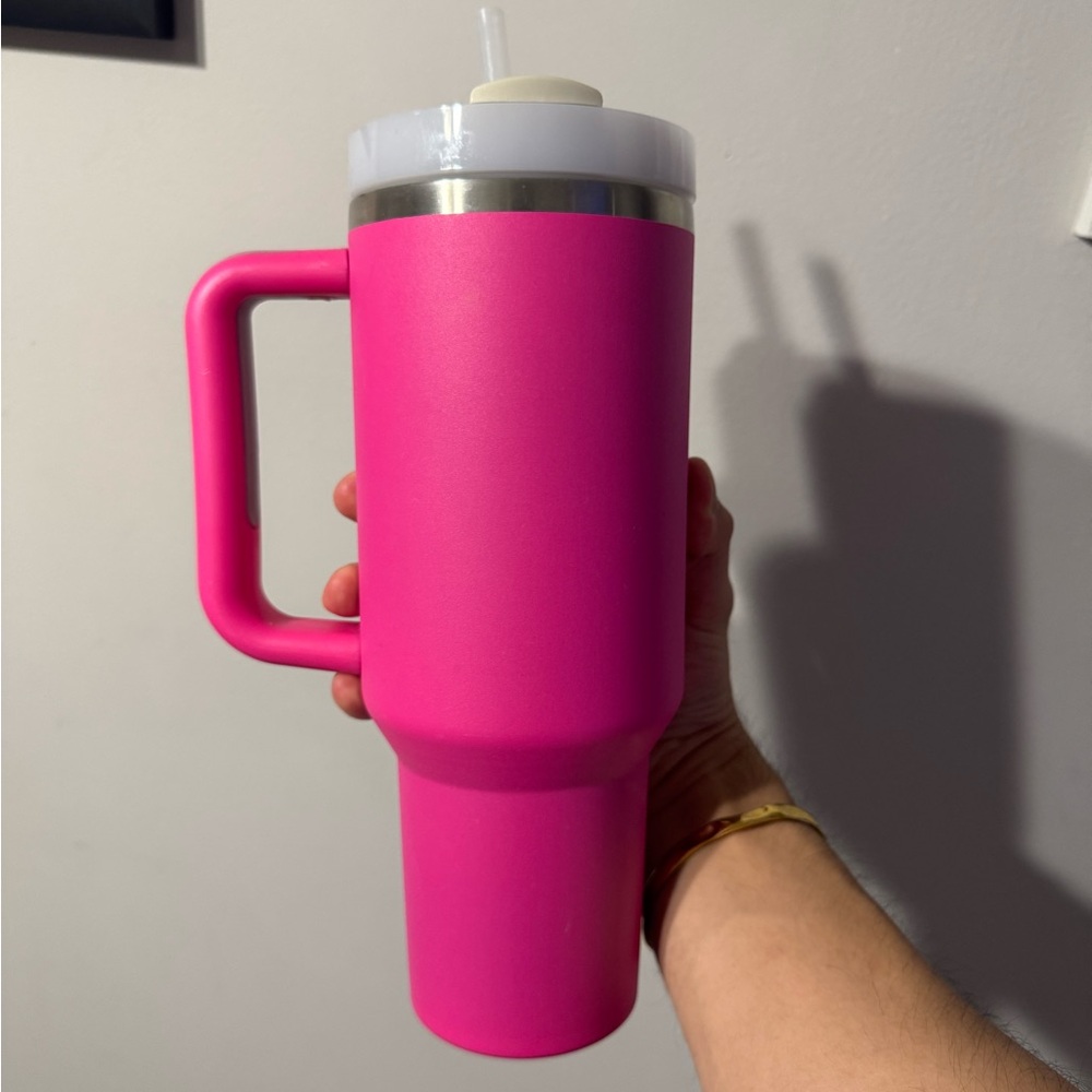 Stanley 40oz Quencher H2.0 FlowState Tumbler Hot or Cold - Camelia (Pink) - Picture 3 of 5